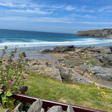 5 Mins From The Eden Project Baybreeze Apartment, Sea Views, Super Kingsize Beds * 세인트오스틀