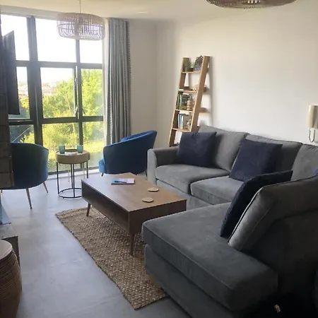 5 Mins From The Eden Project Baybreeze Apartment, Sea Views, Super Kingsize Beds 아파트 *