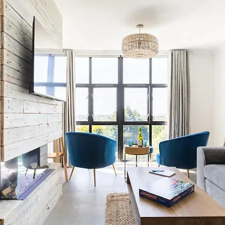 5 Mins From The Eden Project Baybreeze Apartment, Sea Views, Super Kingsize Beds 아파트